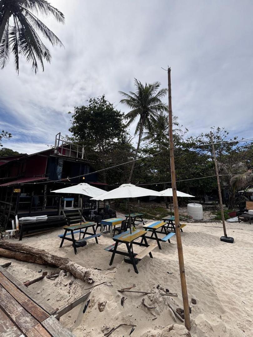 The Room Inn - Pasir Panjang Kampung Kuala Besut Bagian luar foto