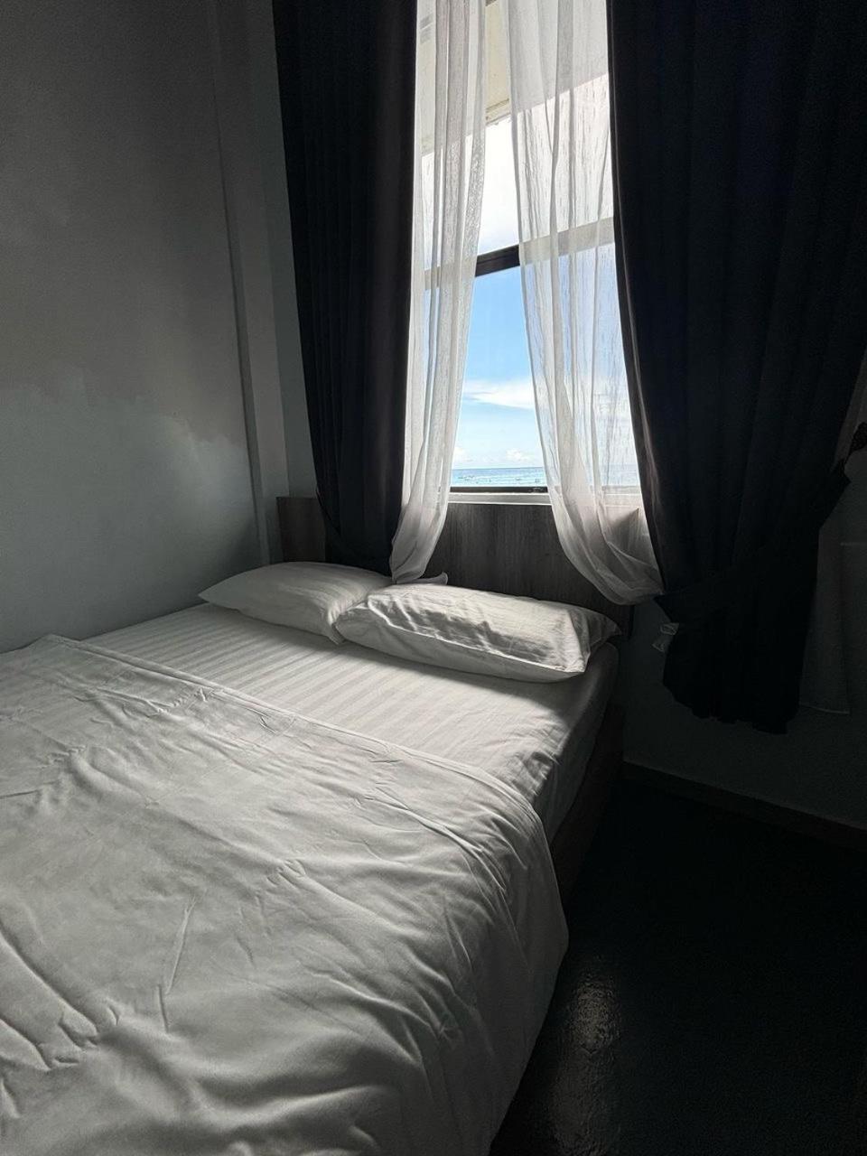 The Room Inn - Pasir Panjang Kampung Kuala Besut Bagian luar foto